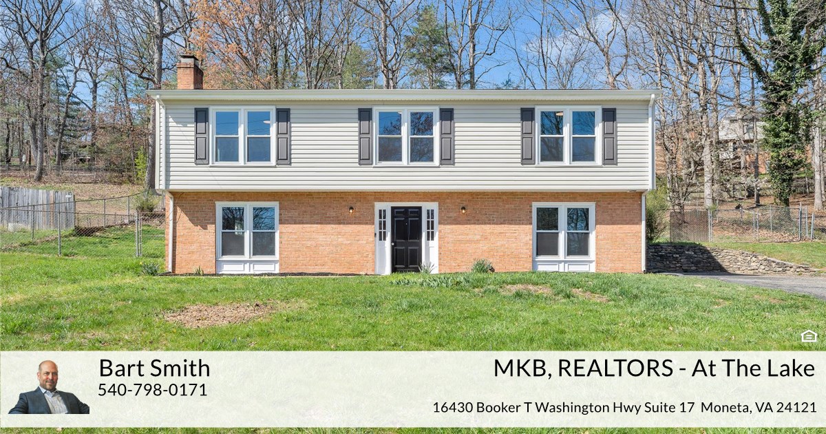 3989 Chaparral Dr, Roanoke, VA 24018