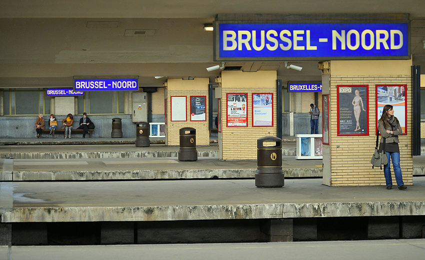 Train Thieves of the World In Delhi In Paris In Brussels Indica