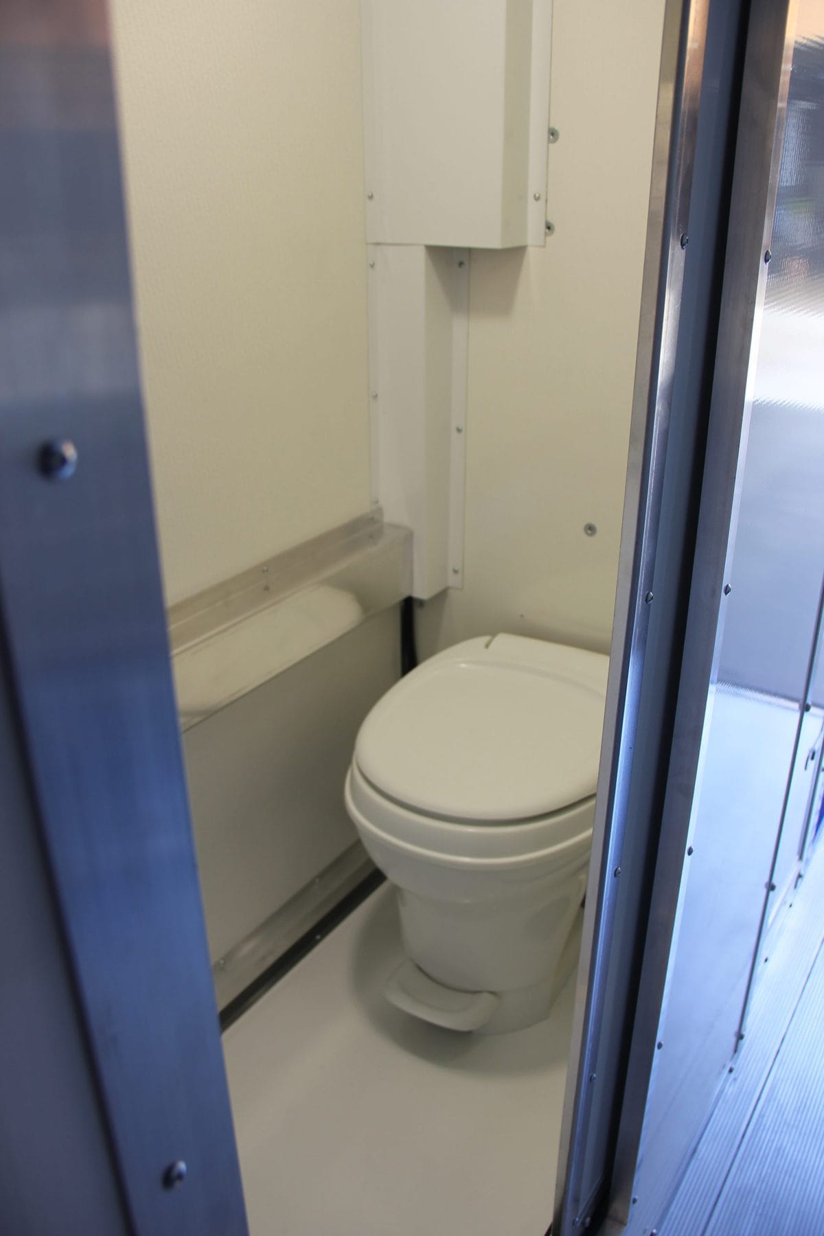 F450 Truck with Bathroom RapidView, LLC