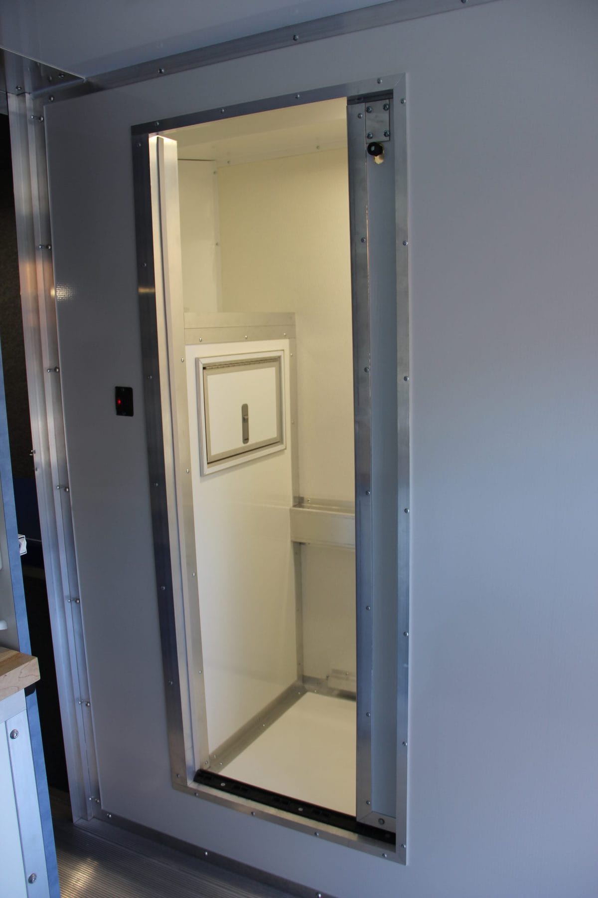 F450 Truck with Bathroom RapidView IBAK North America