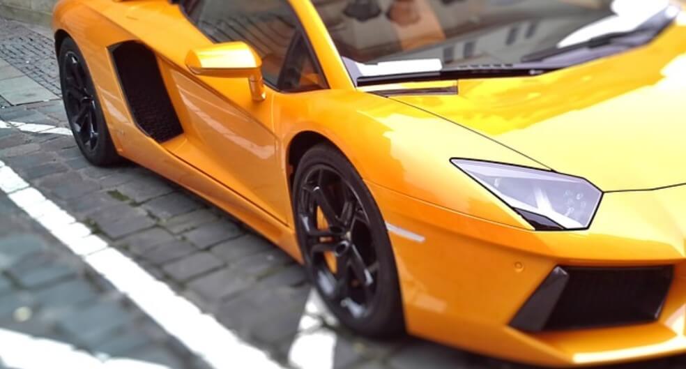 Rapper packt echten in seine AlbumBox Raptastisch