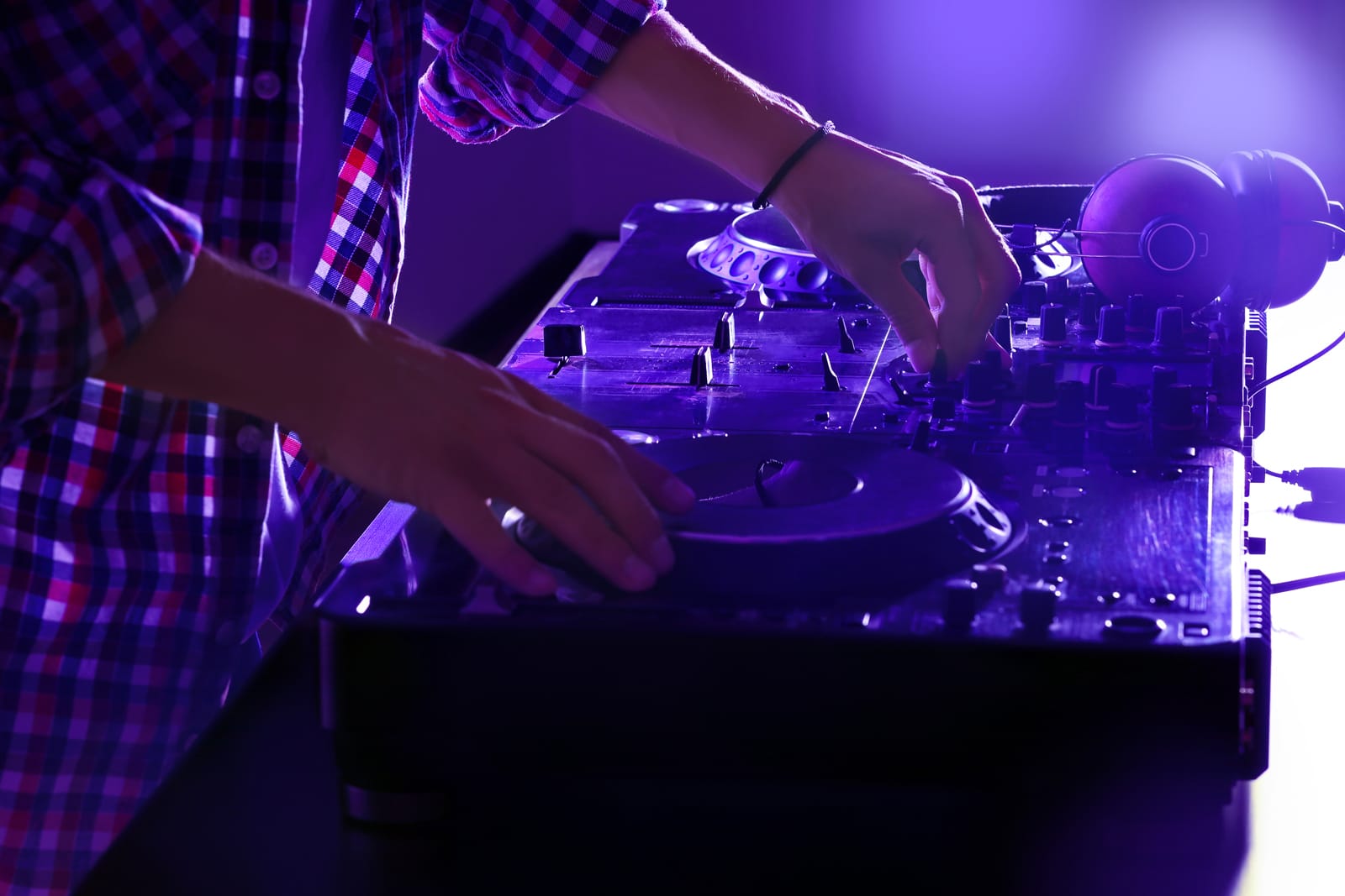 DJ Equipment Hire Leeds & Across The North Raptor Sound Leeds