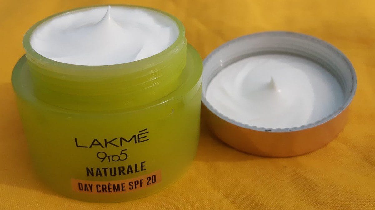 Lakme 9to5 naturale day cream spf 20 pa++ with pure aelovera review, skin brightening day cream