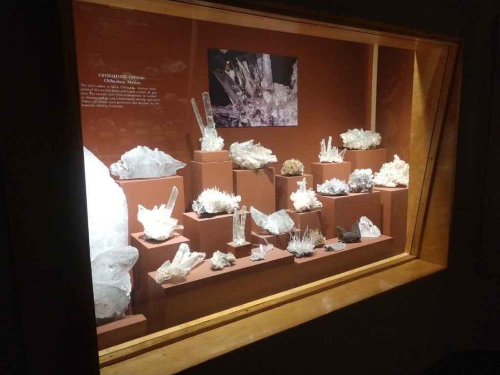 WorldClass Gem & Mineral Display See it in Denver!