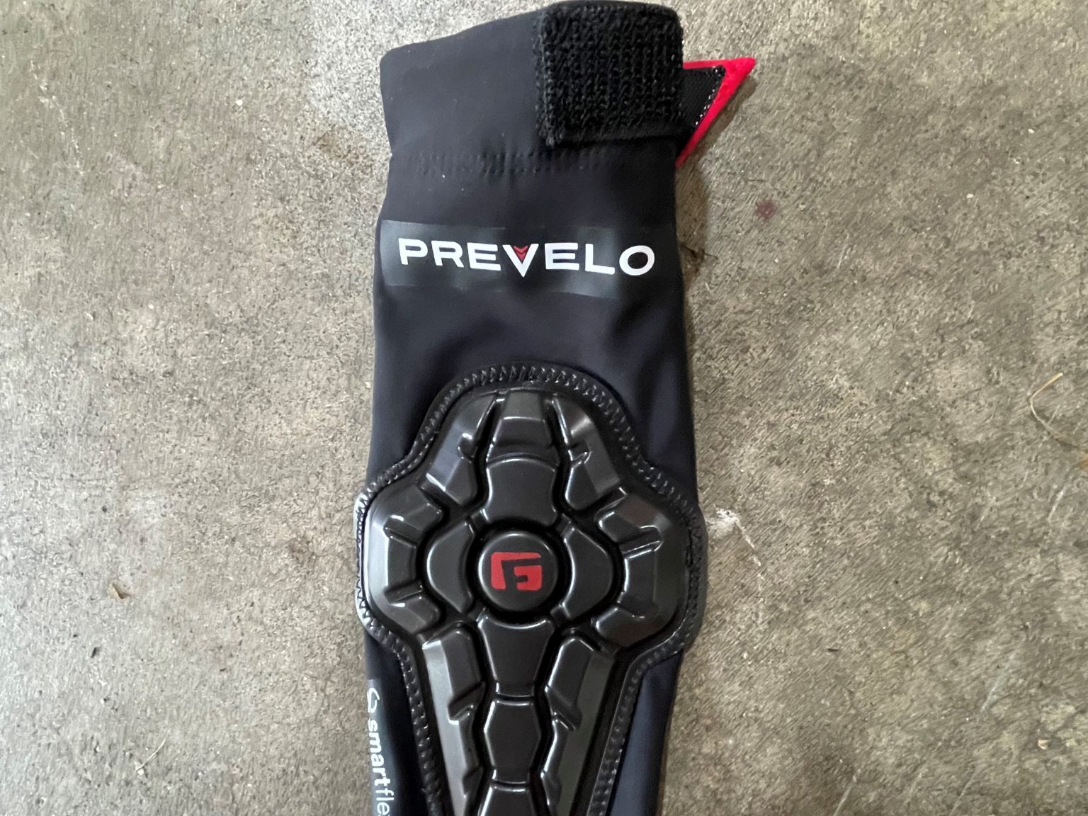 Review Prevelo Branded GForm Knee & Elbow Pads Rascal Rides