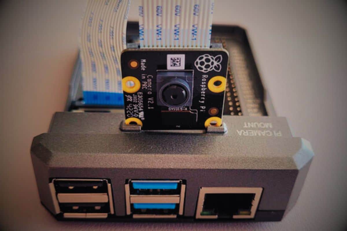 How To Live Stream The Raspberry Pi Camera (2 Easy Ways) RaspberryTips