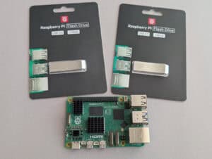 Raspberry Pi Official USB Flash Drives: Are They Worth It? – RaspberryTips