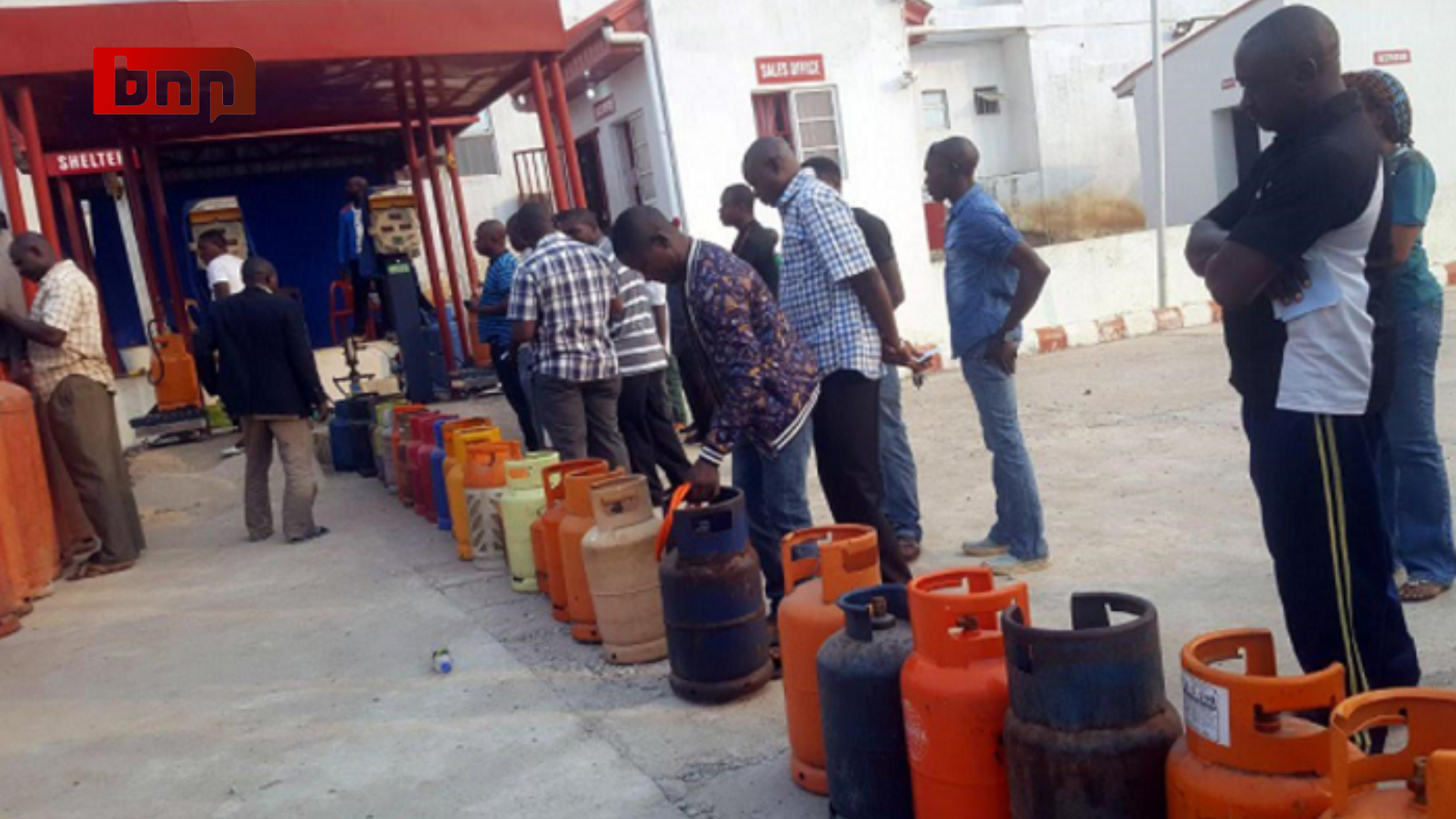 Nigeria Faces Looming Cooking Gas Price Surge Amidst Global LNG