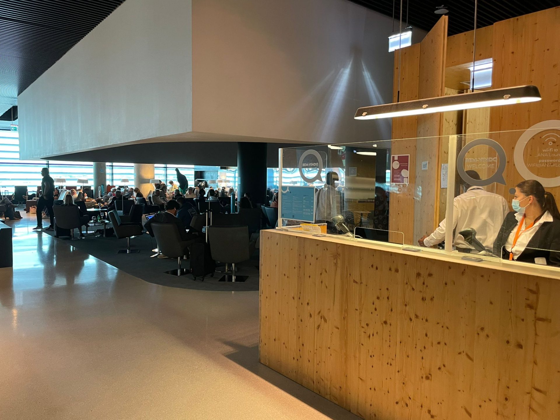 Lisbon Airport Smoking Area Rate The Smoking Room