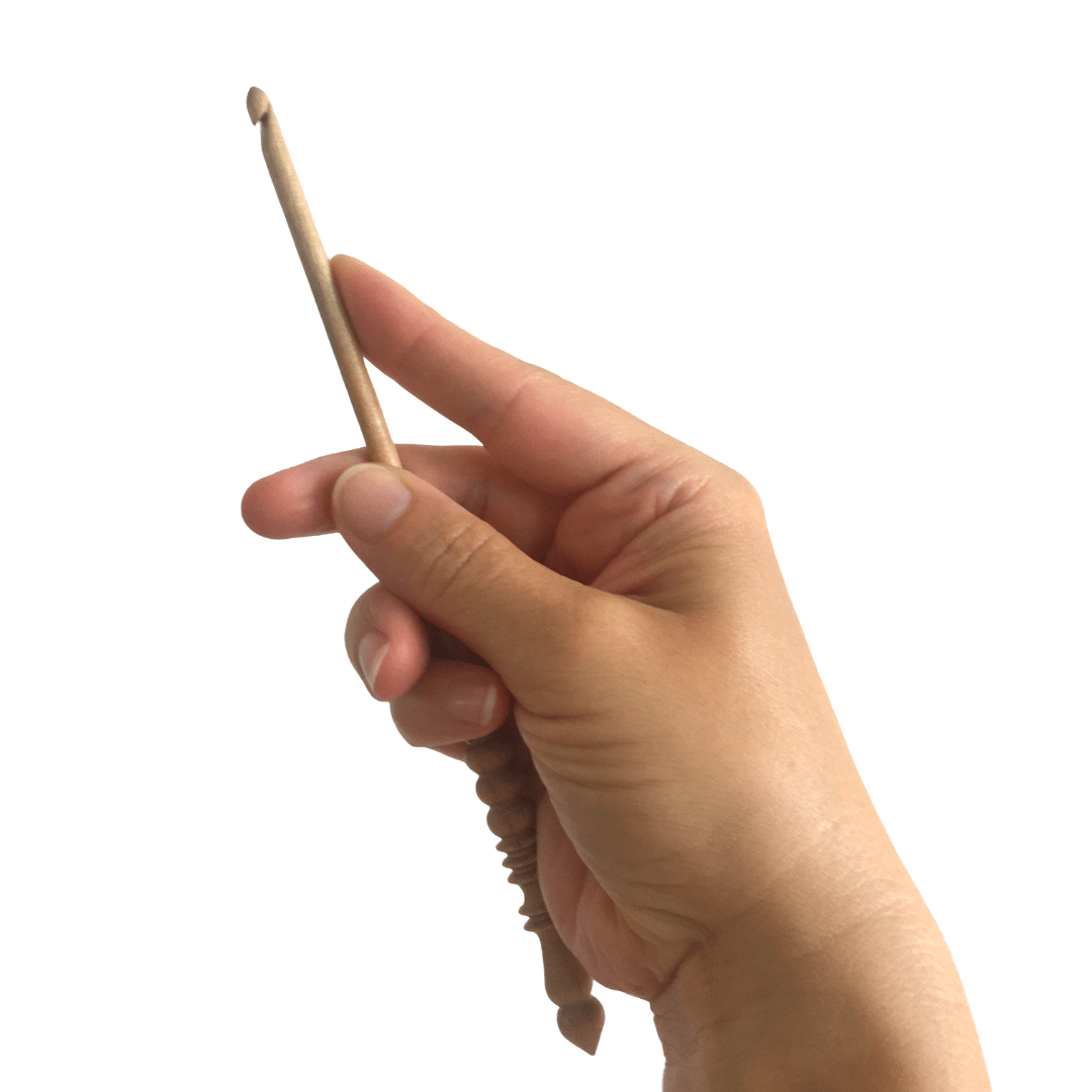 How to hold your Crochet Hook ⎜Raven's Crochet
