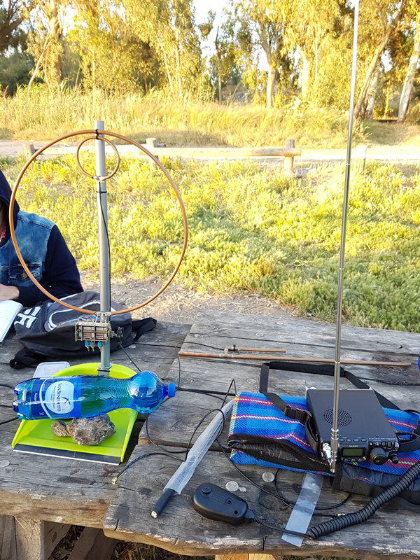 GitHub 4x1md/hf_loop_ant HF (1040 meters) resonant loop antenna.