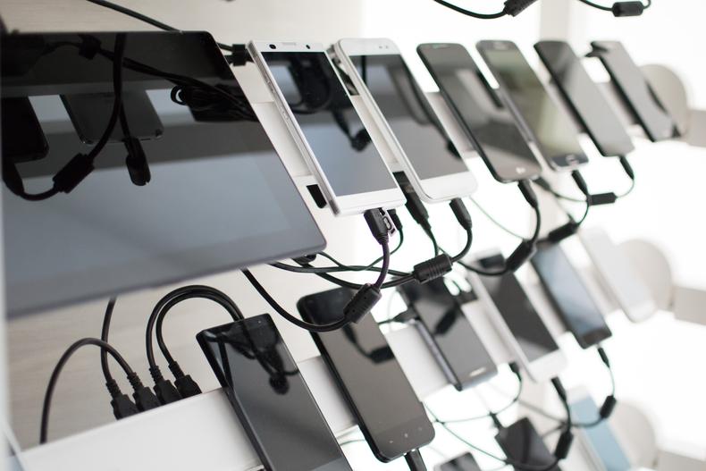 GitHub dojoengineering/stfdevicefarm Control and manage Android