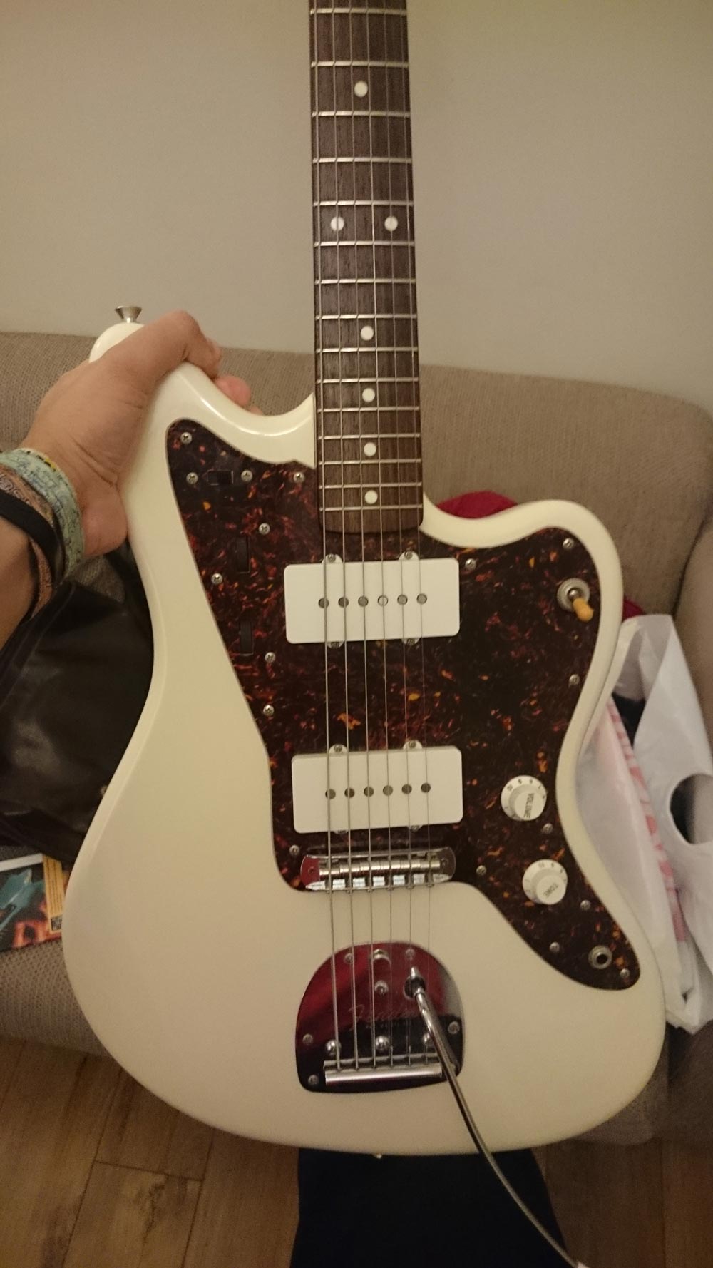 Replacing and insulating a Jazzmaster pickguard