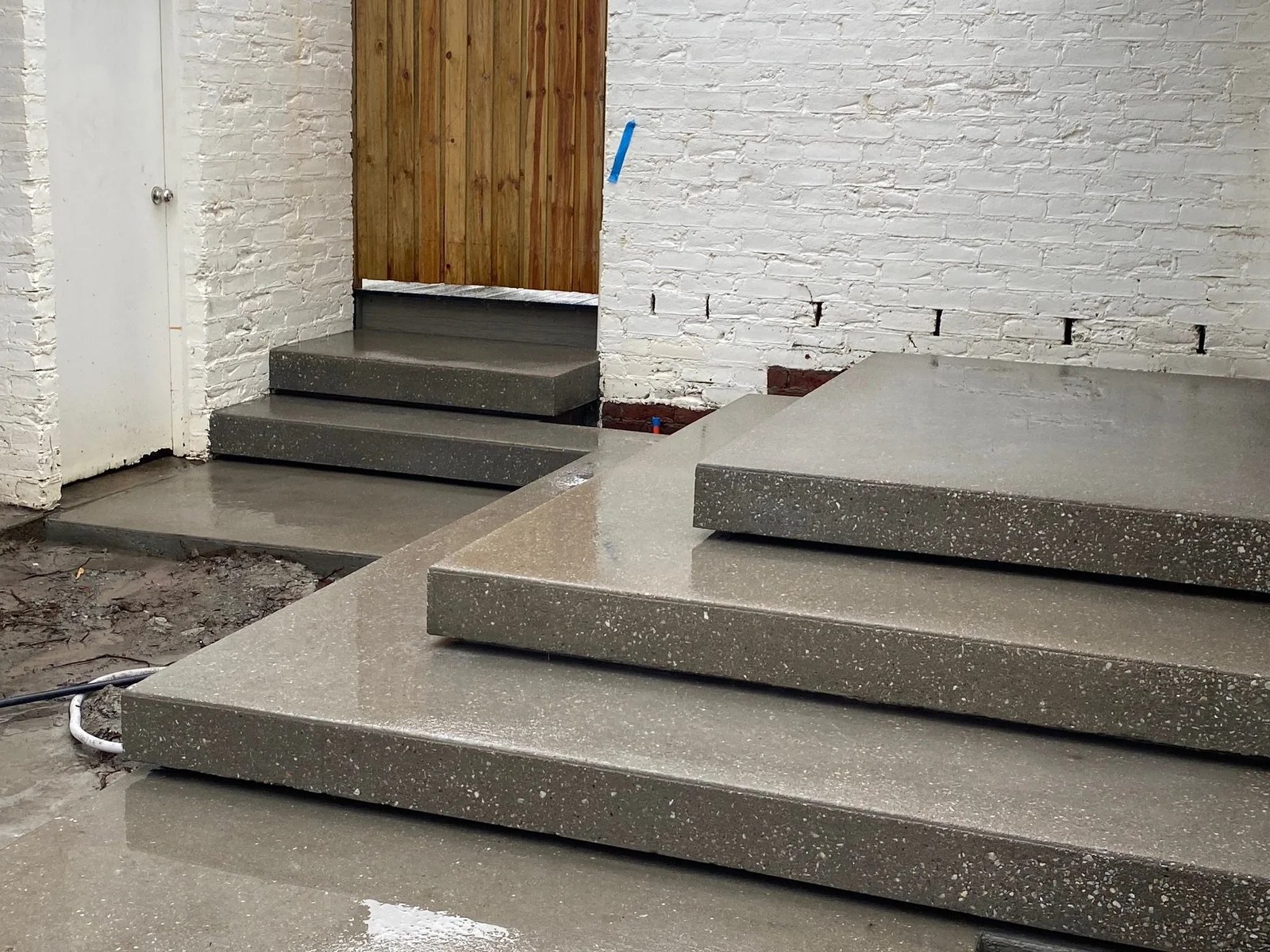 Floating Concrete Steps - Rawcon Concrete