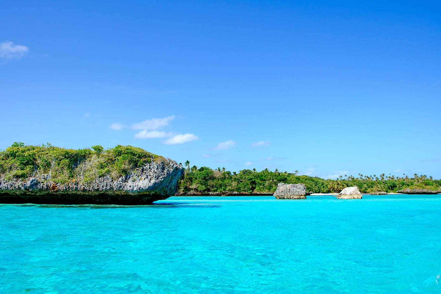 Turquoise water Kaibu Vatu Vara islands