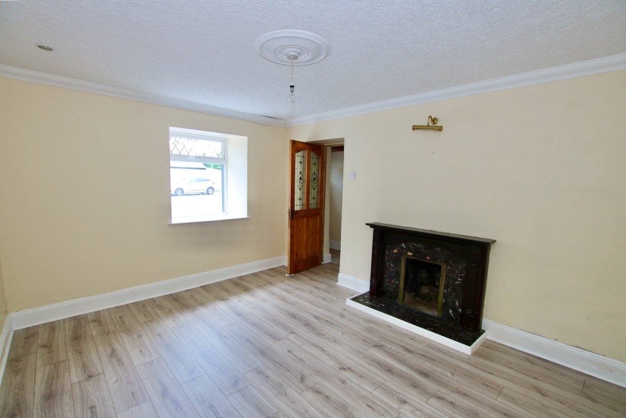 Keenagh Village Raymondwhite.ie