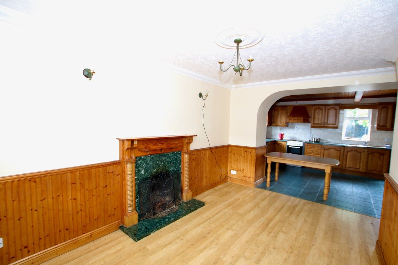 Keenagh Village Raymondwhite.ie