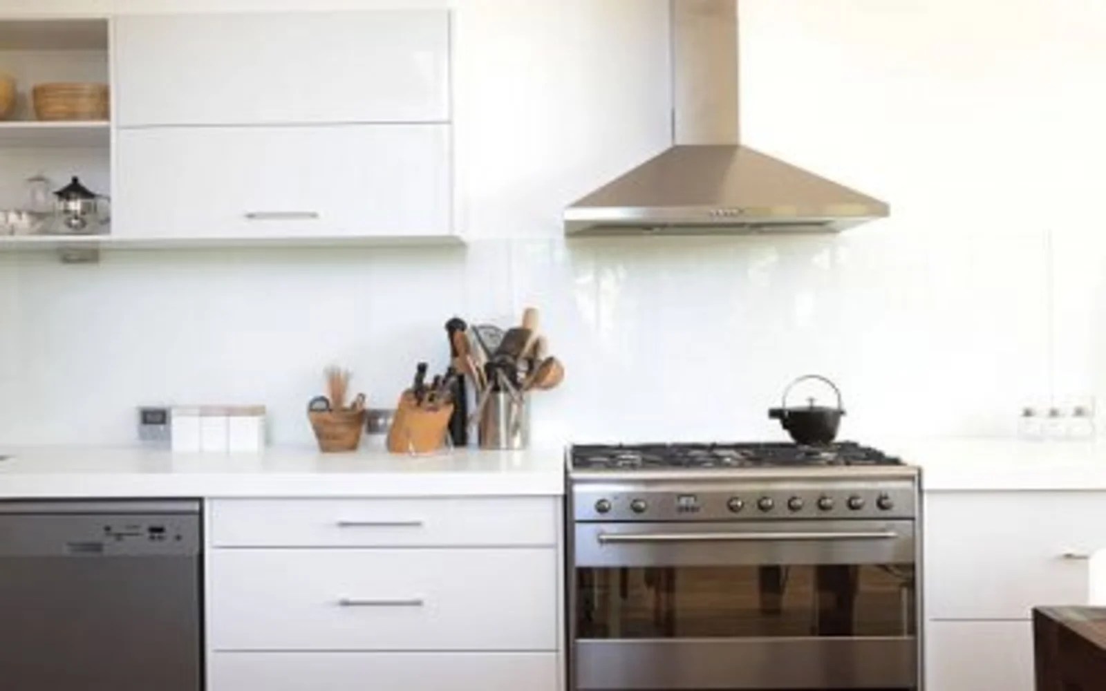 Picking the Best Range Hood for Your Kitchen (2022)