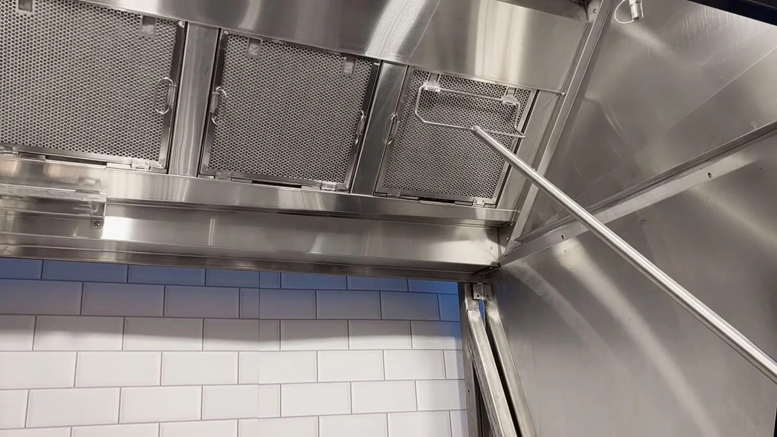 How to Clean Restaurant Kitchen Exhaust Fans? RB Mechanical
