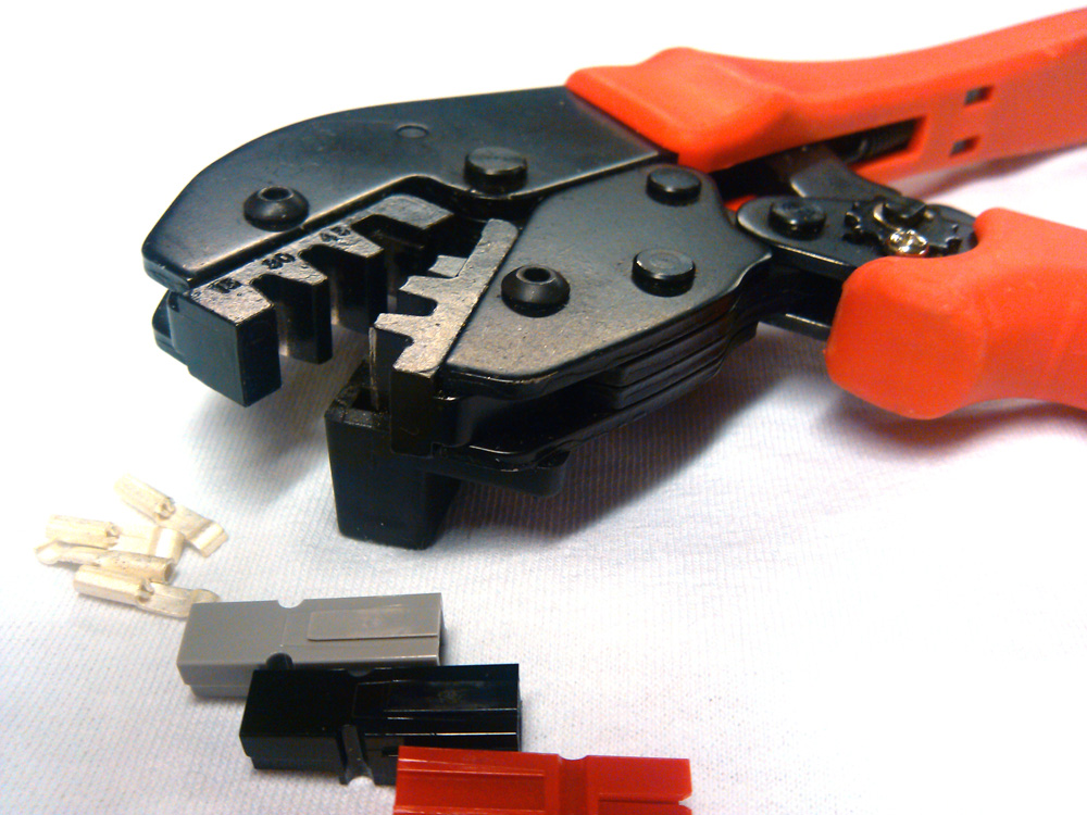 RC4 Crimping Tool for Anderson Connectors RC4 Wireless