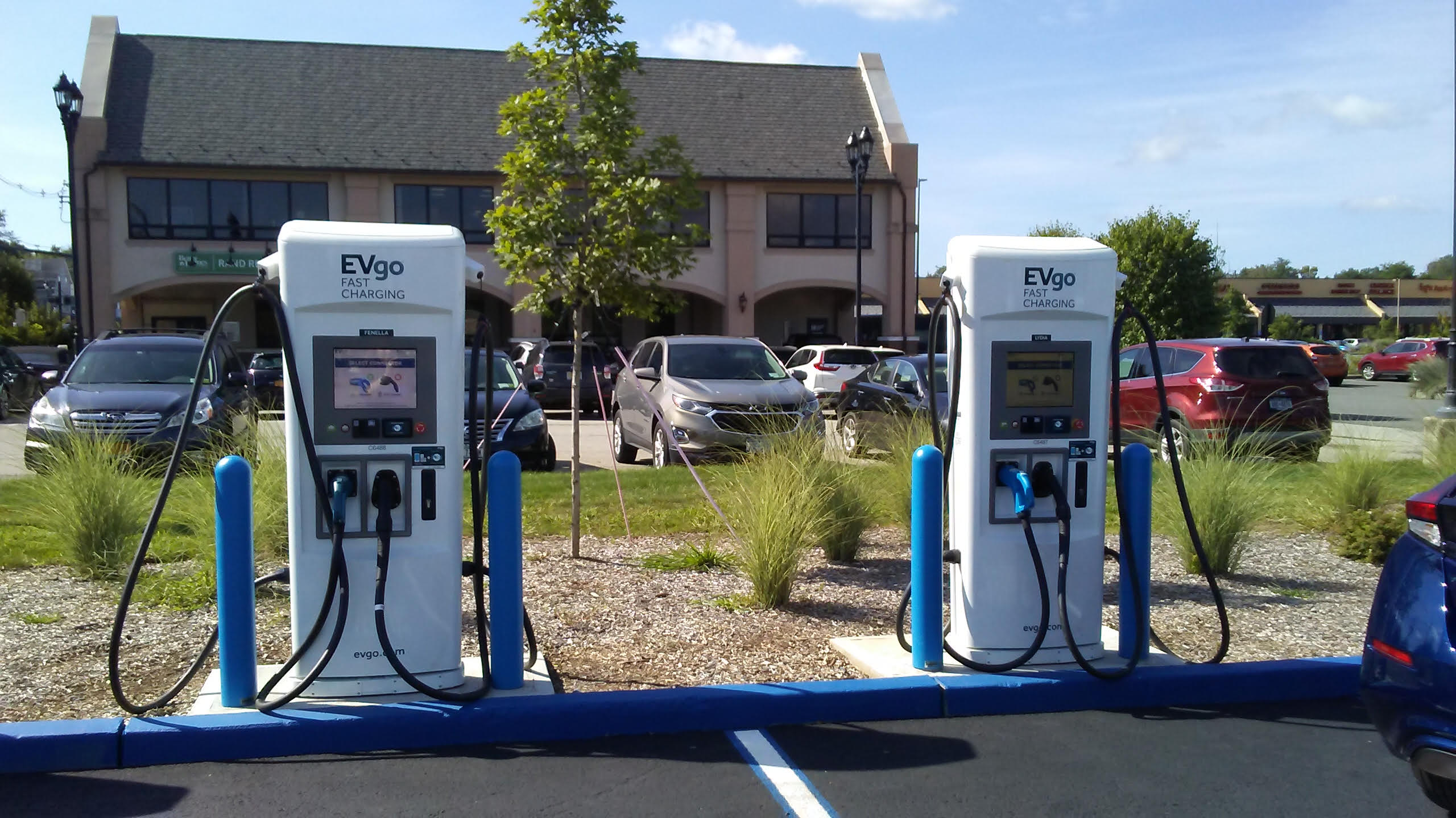 Charging Stations Give Boost to Environment and Mall Owners Rockland