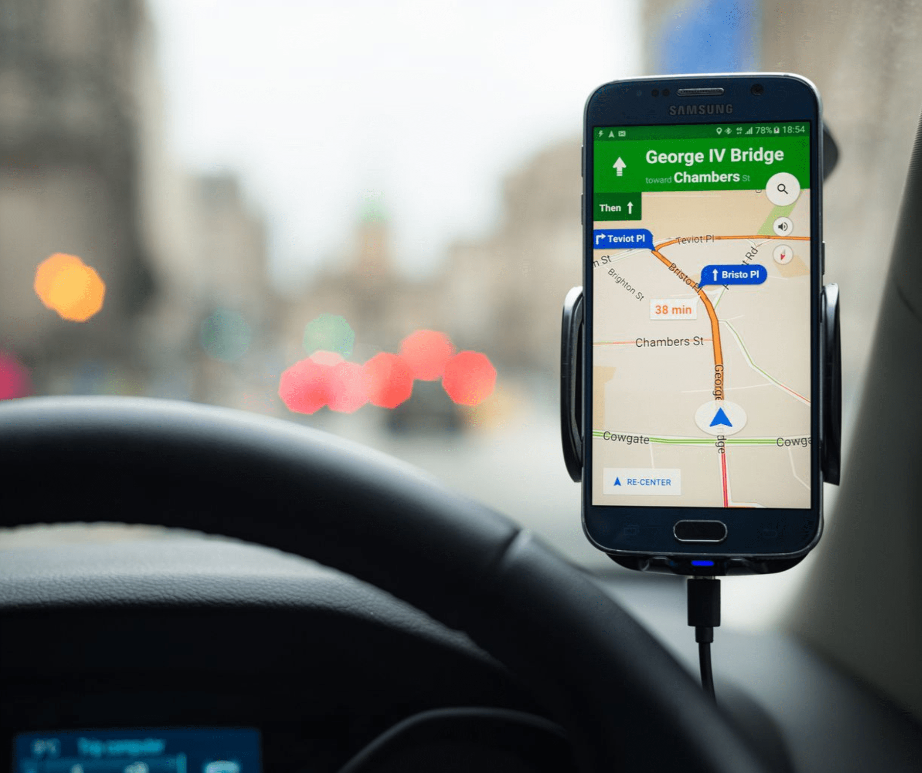 Cinco aplicaciones que avisan cómo está el tráfico en tiempo real