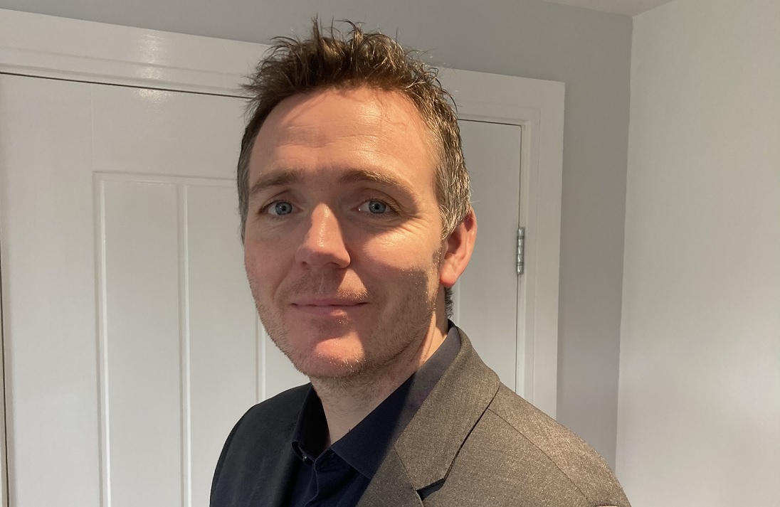 Tom Holden's Instagram, Twitter & Facebook on IDCrawl