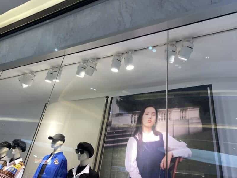 How Lighting Affects Consumer Behavior and Retail Sales? RC Lighting