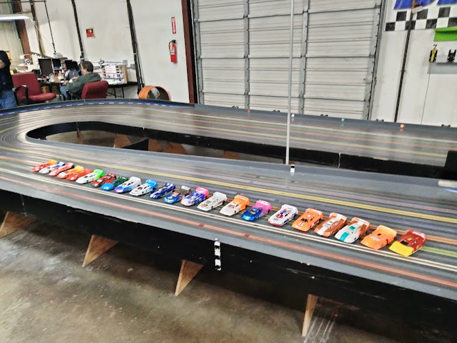 Dallas Slot Cars and Drag Racing at Dallas Slot Cars Hobby Shop Reviews and Pics by Hobbyists
