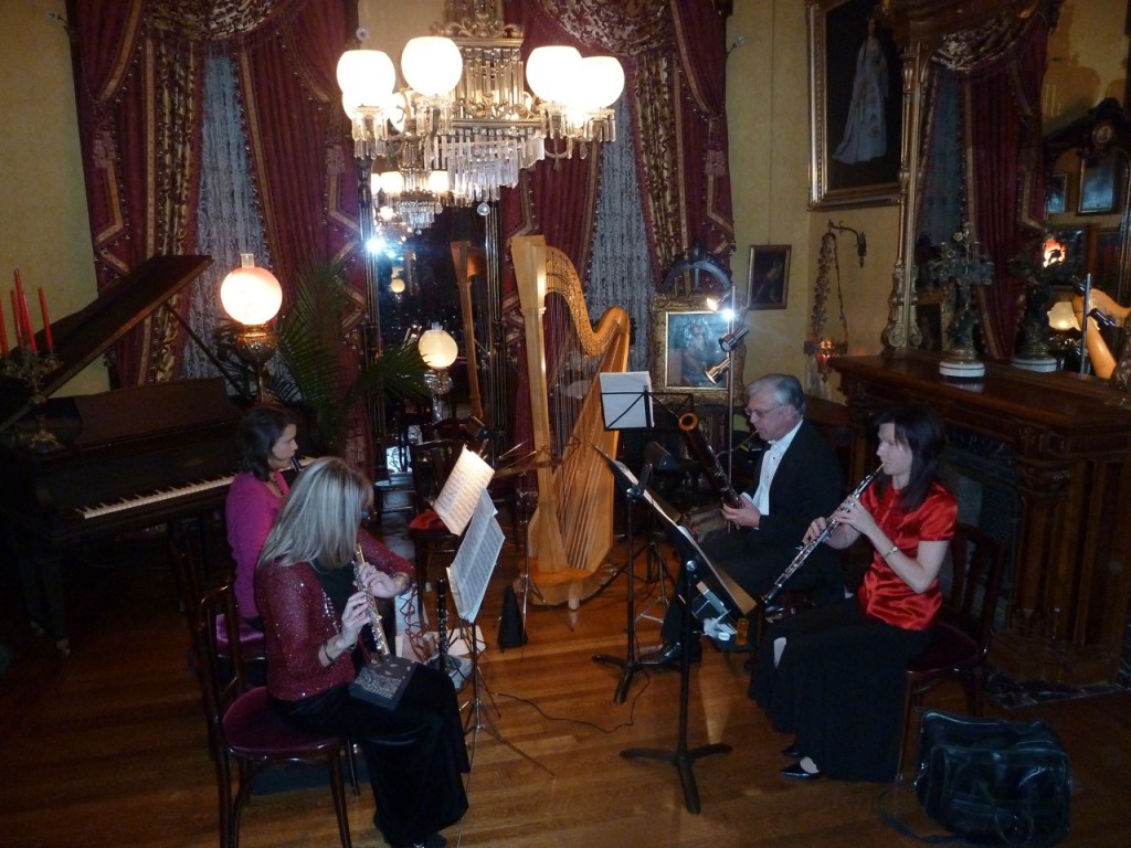 Holiday Concert "Tchotchke" Renaissance City Winds