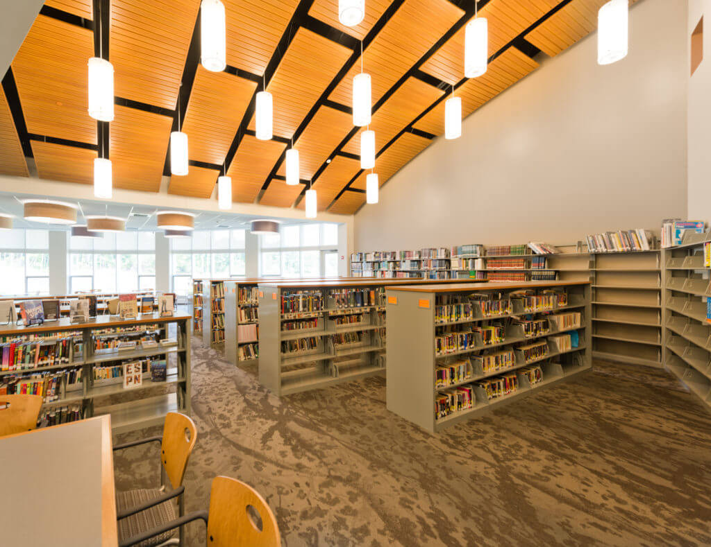 Uxbridge High School Uxbridge, Massachusetts Raymond Design Associates