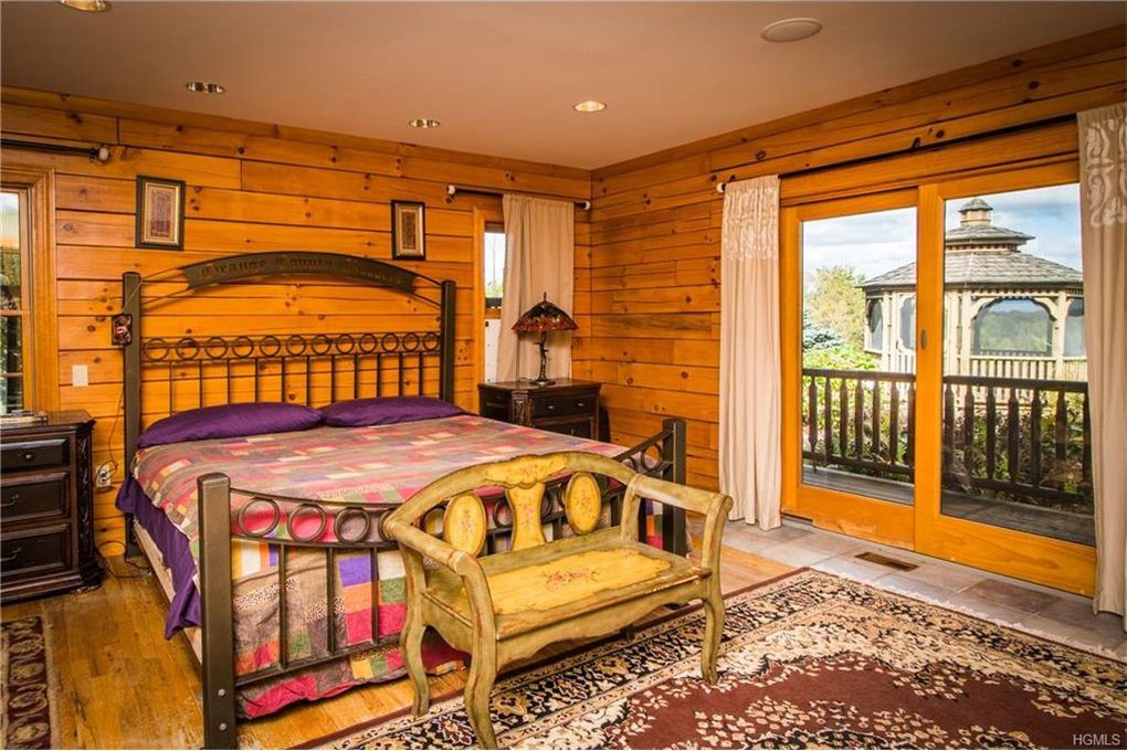 Why Won't Anyone Buy Paul Teutul's New York Compound?