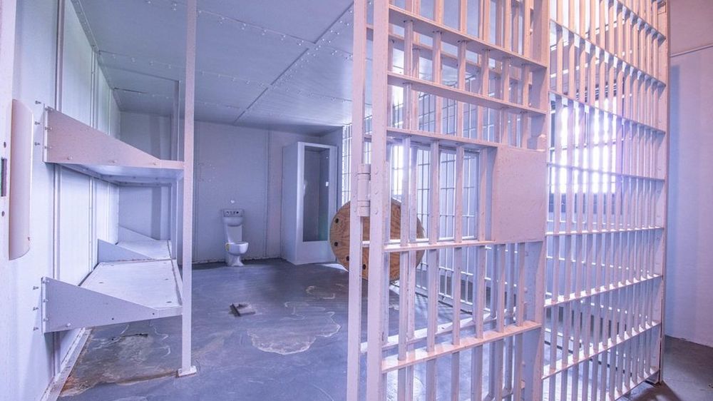 Former Sheriff’s House Complete With 9 Jail Cells a Viral