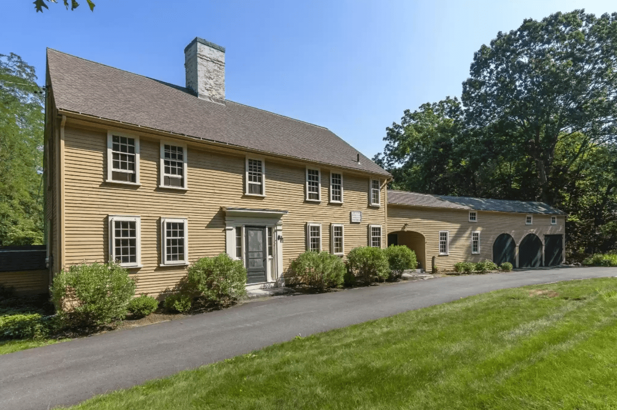 Charming Connecticut Colonial From 1687 Is This Week's Oldest Home