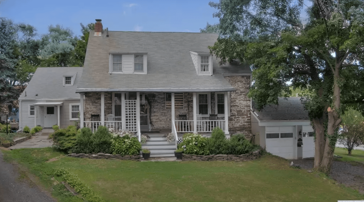 Moved in 1950, but Built in 1715 Norton House Is the Week's Oldest Home