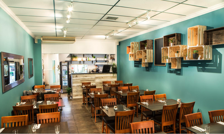 rd+d Breakfast Table’s Style on a Budget