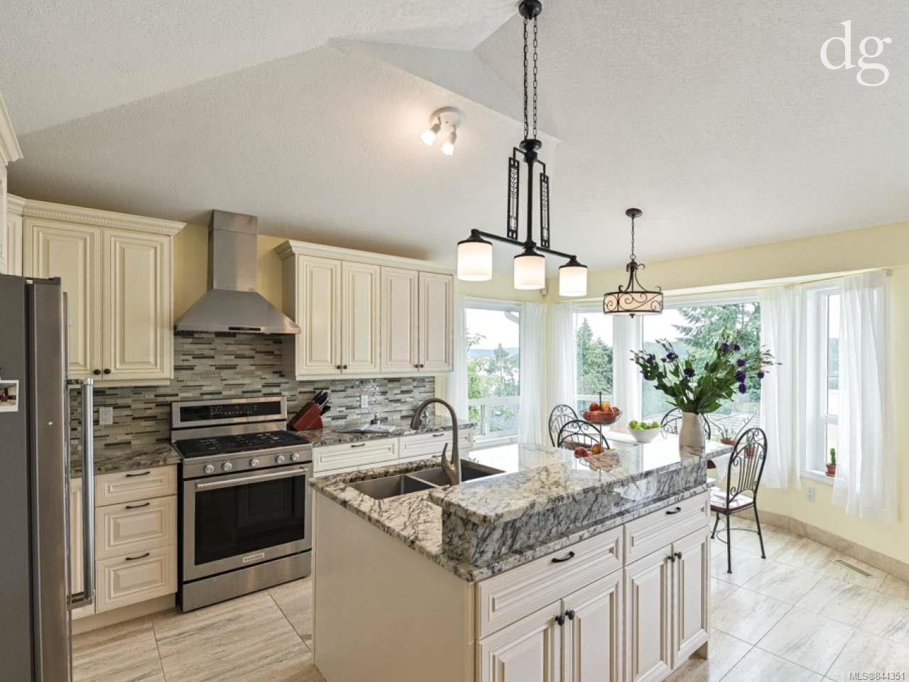 3235 Shearwater Dr, Nanaimo Vancouver Island and Nanaimo Real Estate