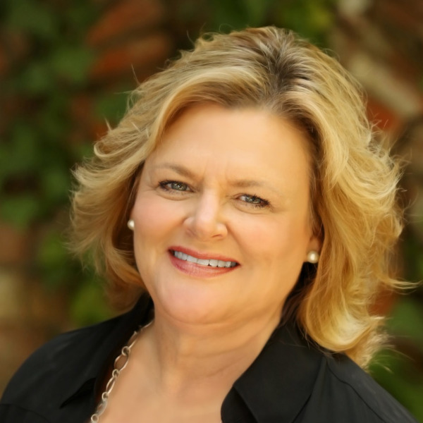 Sabrena Lawton Realtor Dudum Real Estate Group Brentwood