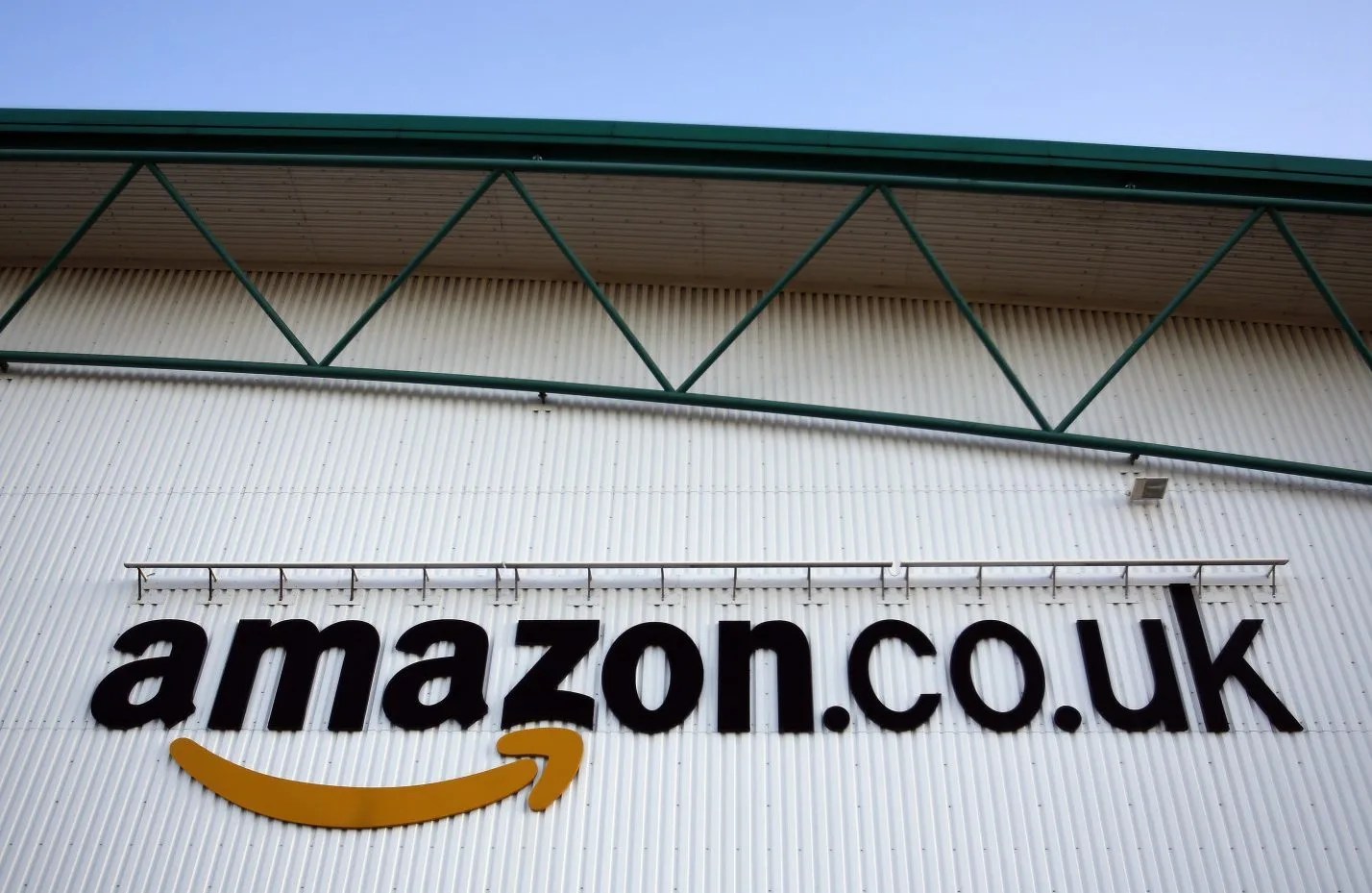 Amazon warehouse, Redditch React News