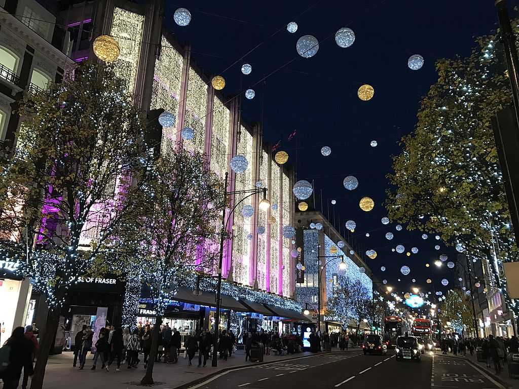 Celebrate Christmas and New Year in London like a local!