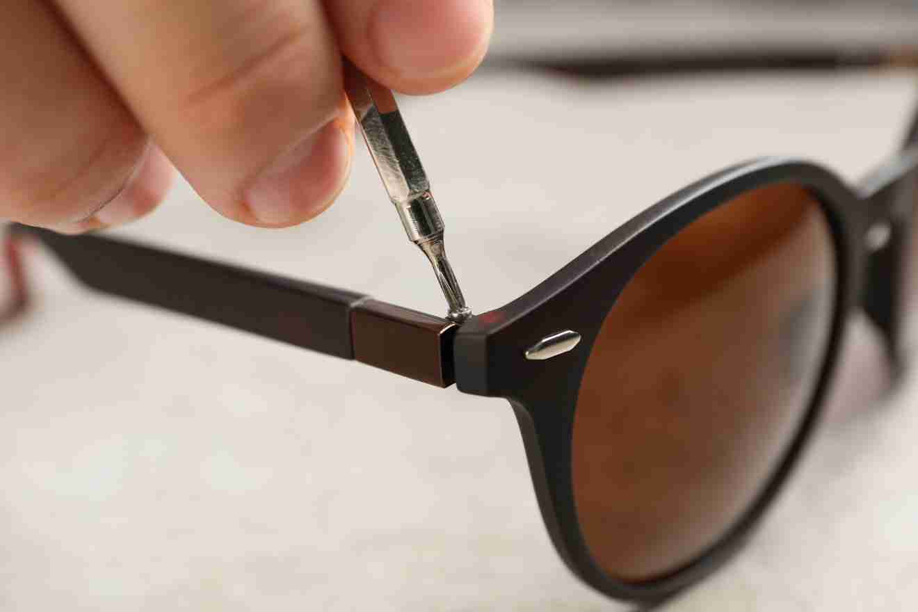 The Benefits Of Spring Hinges In Your Reading Sunglasses Mass Vision