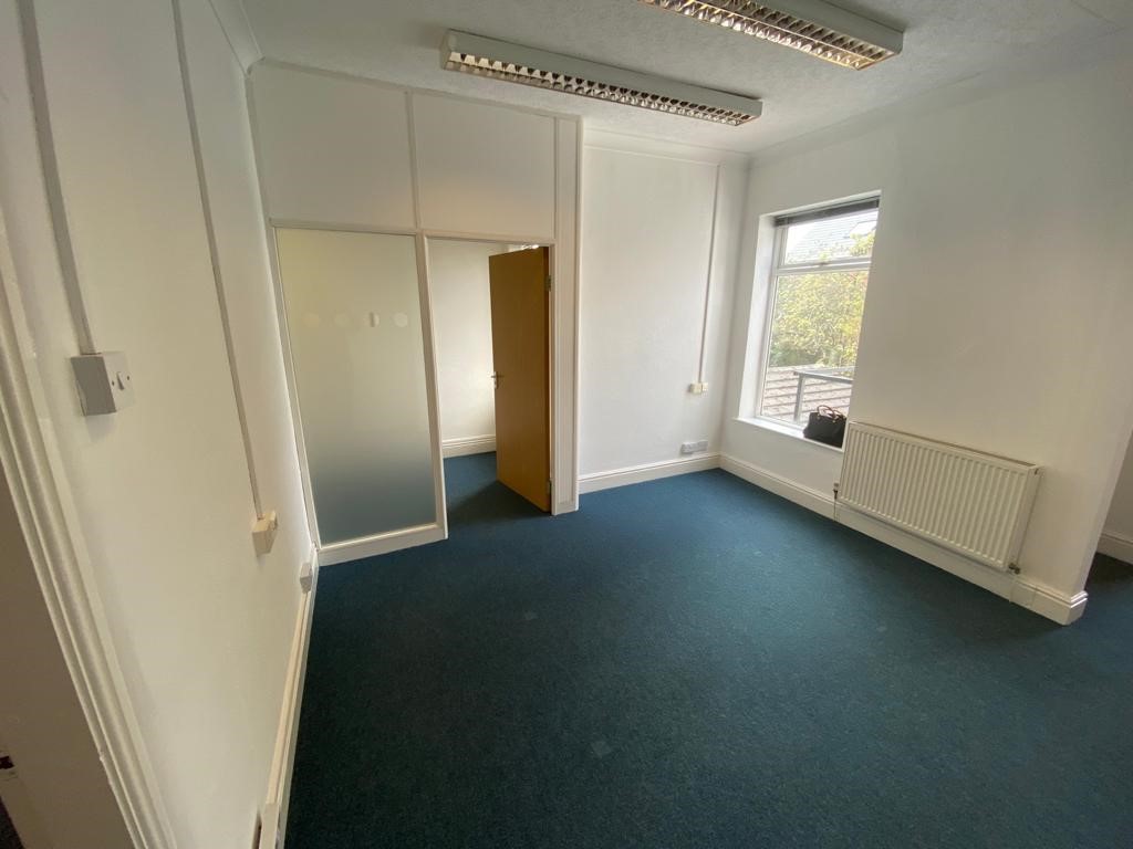 100 London Road, Stockton Heath, Warrington, WA4 6LE Read Properties