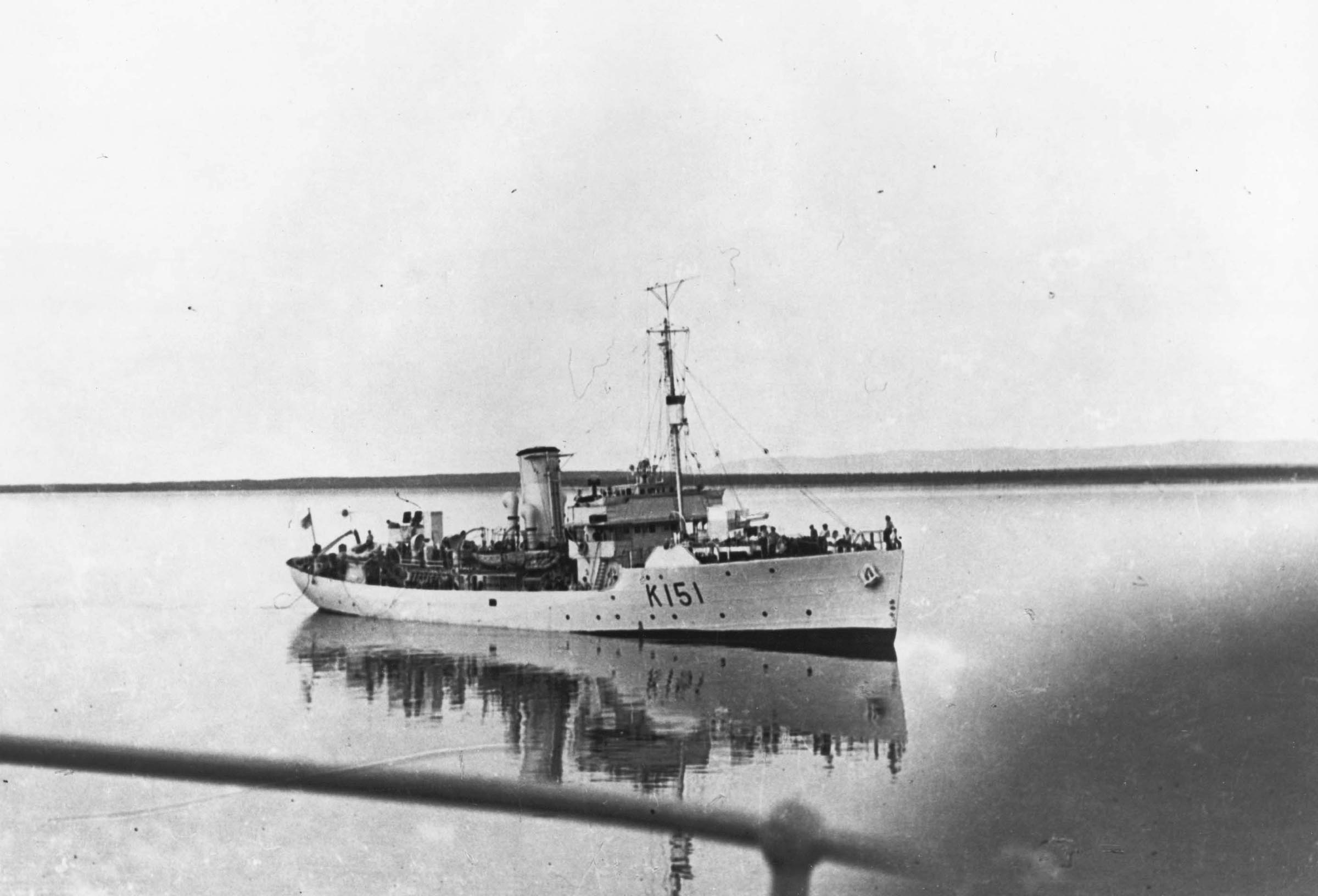 HMCS LUNENBURG Ships of the Royal Canadian Navy
