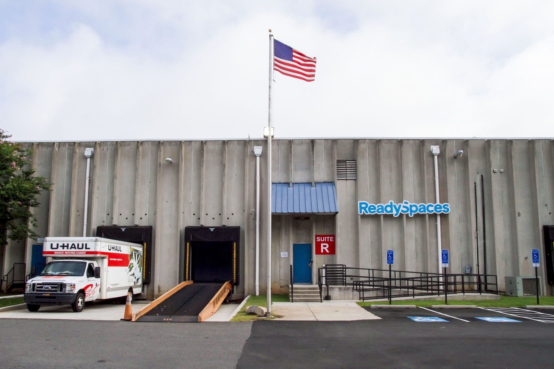 Springfield, VA Small Business Warehouse Space for Rent ReadySpaces