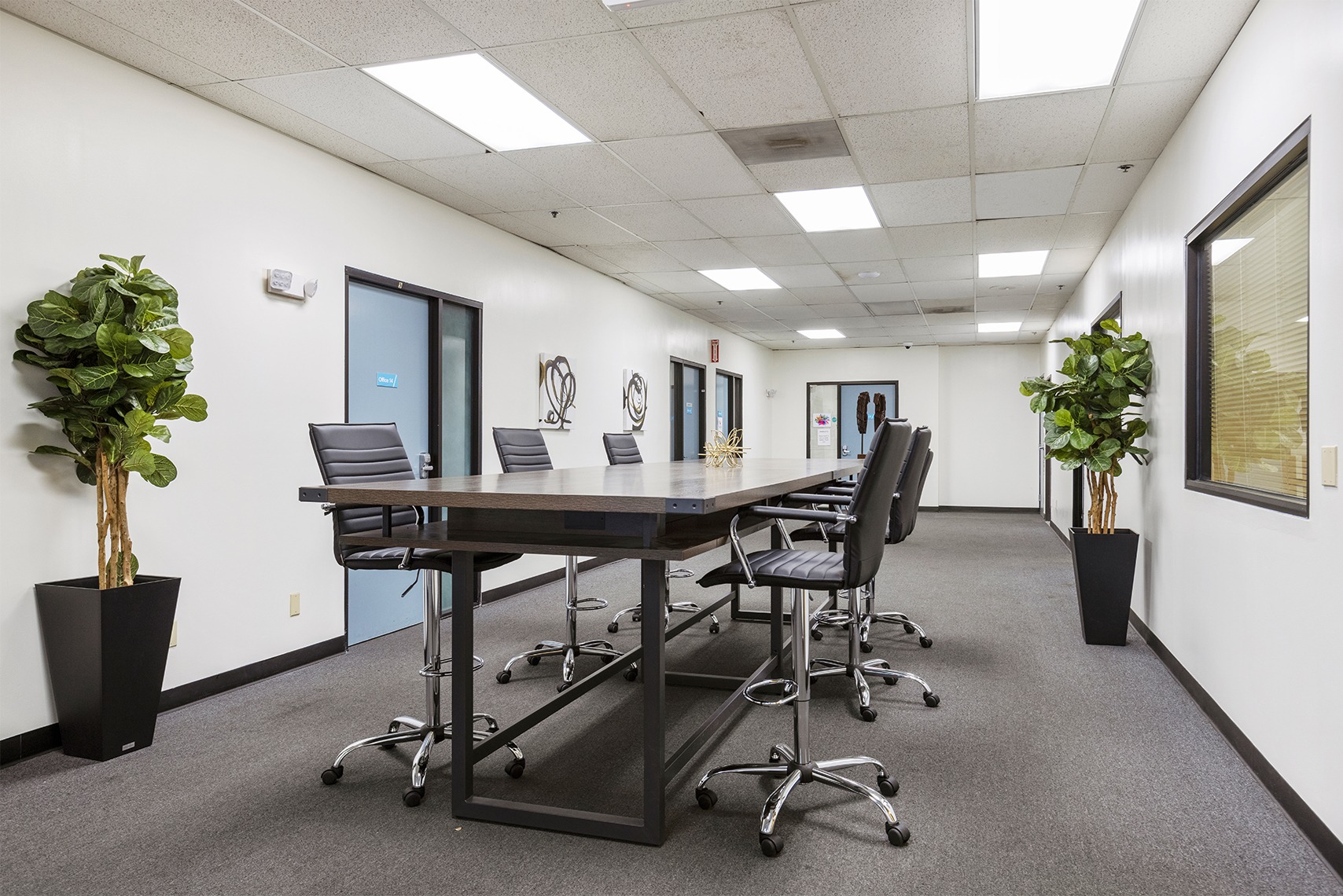 Small Warehouse Spaces for Rent in Northridge ReadySpaces