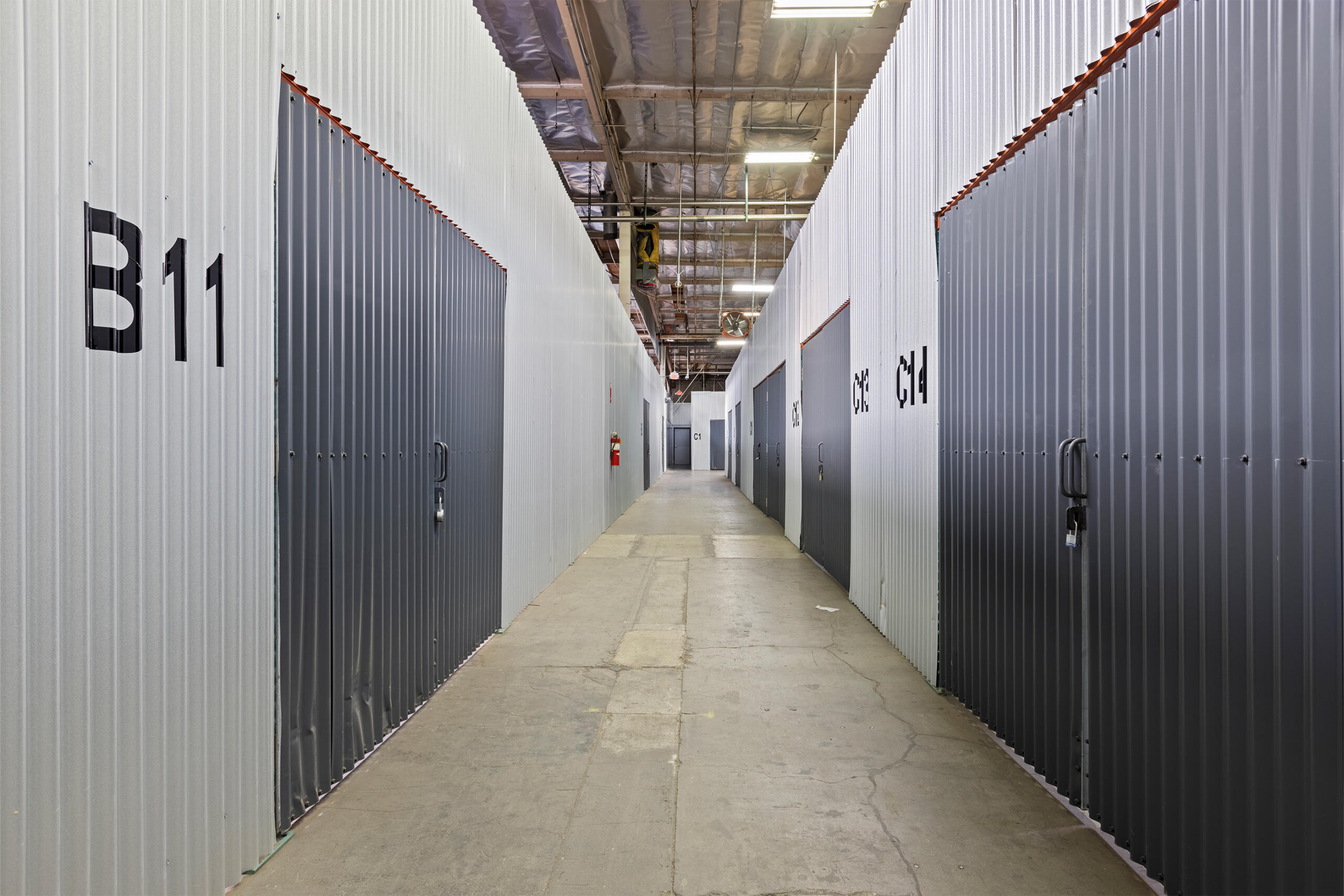 Small Warehouse Spaces for Rent in Northridge ReadySpaces