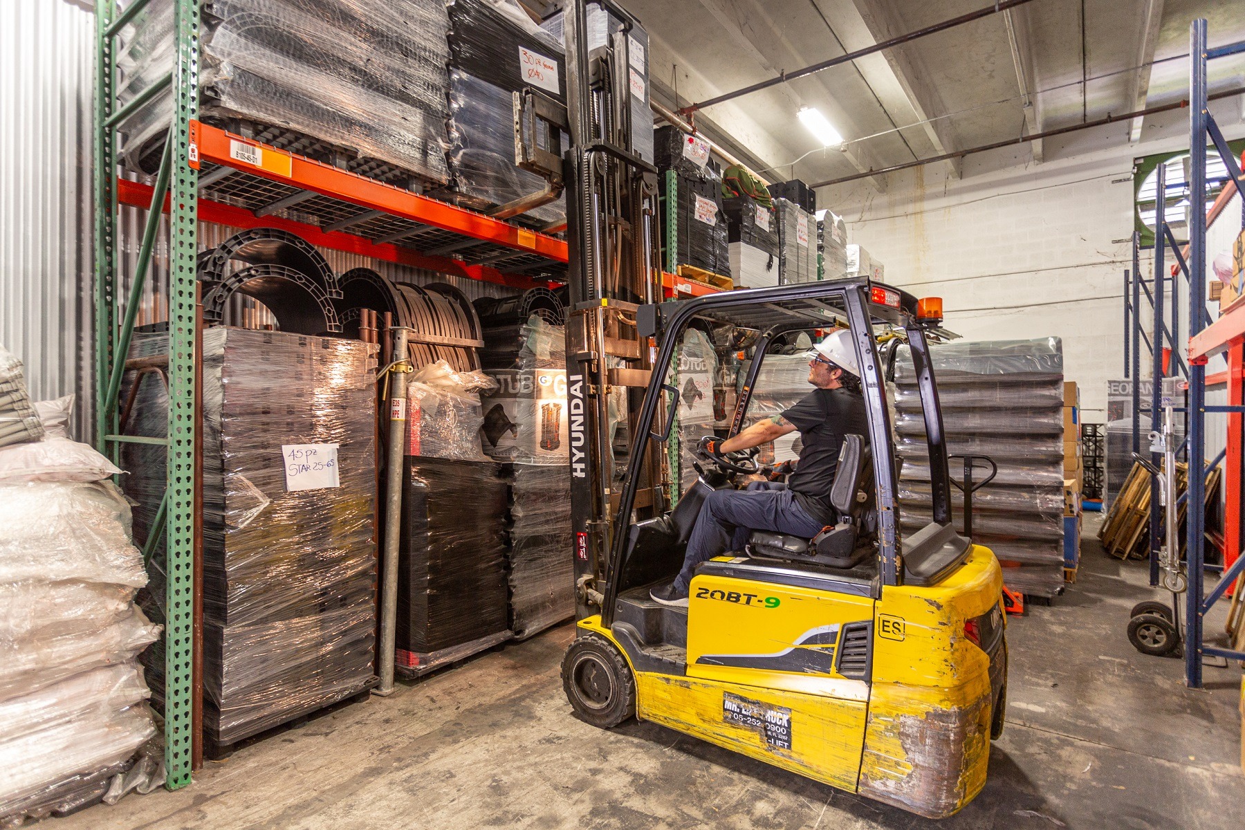 Small Warehouse Spaces for Rent in Santa Ana ReadySpaces