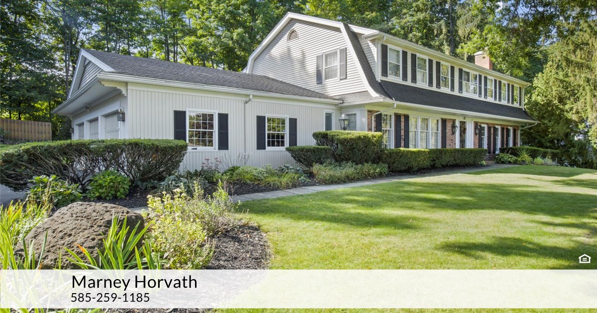 25 Brookwood Rd, Pittsford, NY 14534