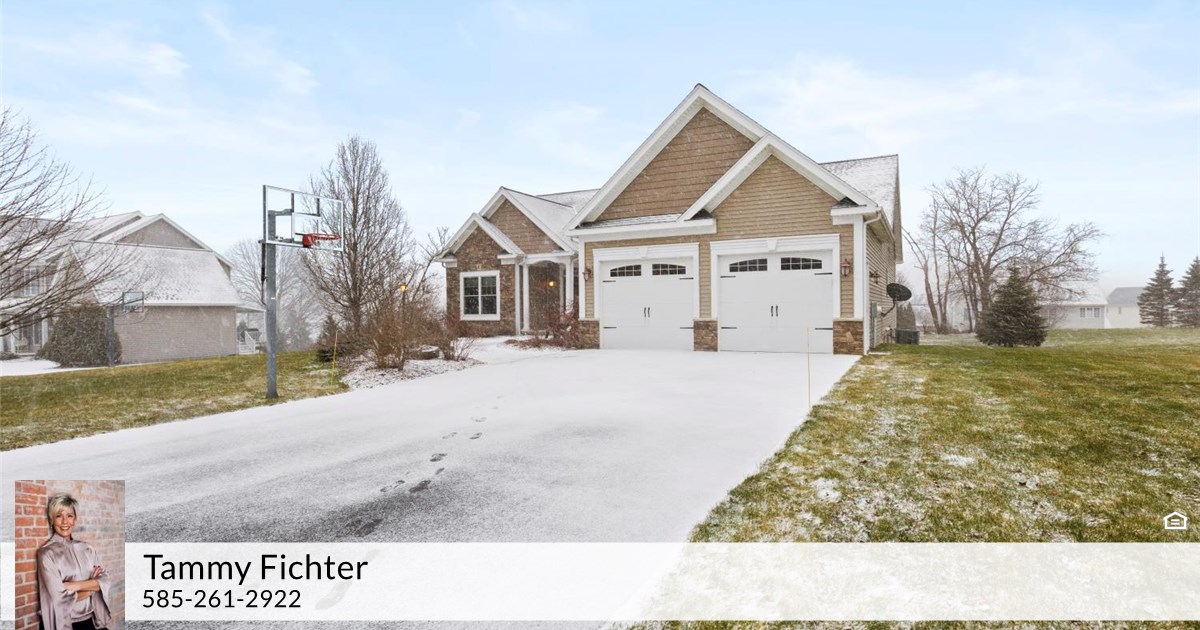 11 Cali Ridge, Fairport, NY 14450