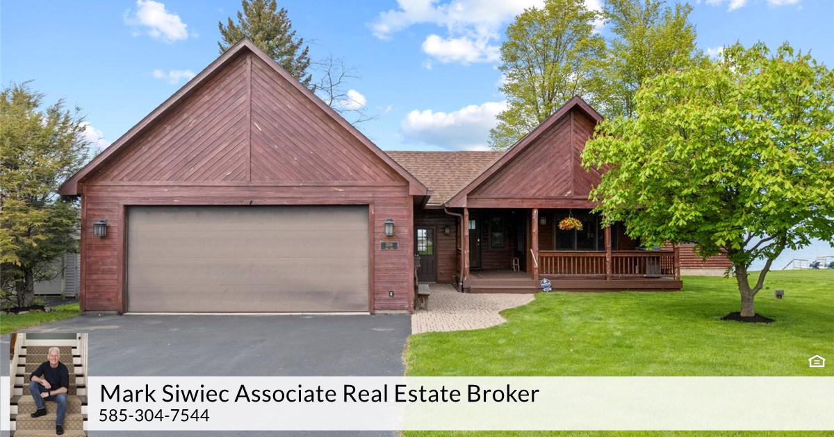 2389 Lake Rd, Ontario, NY 14519